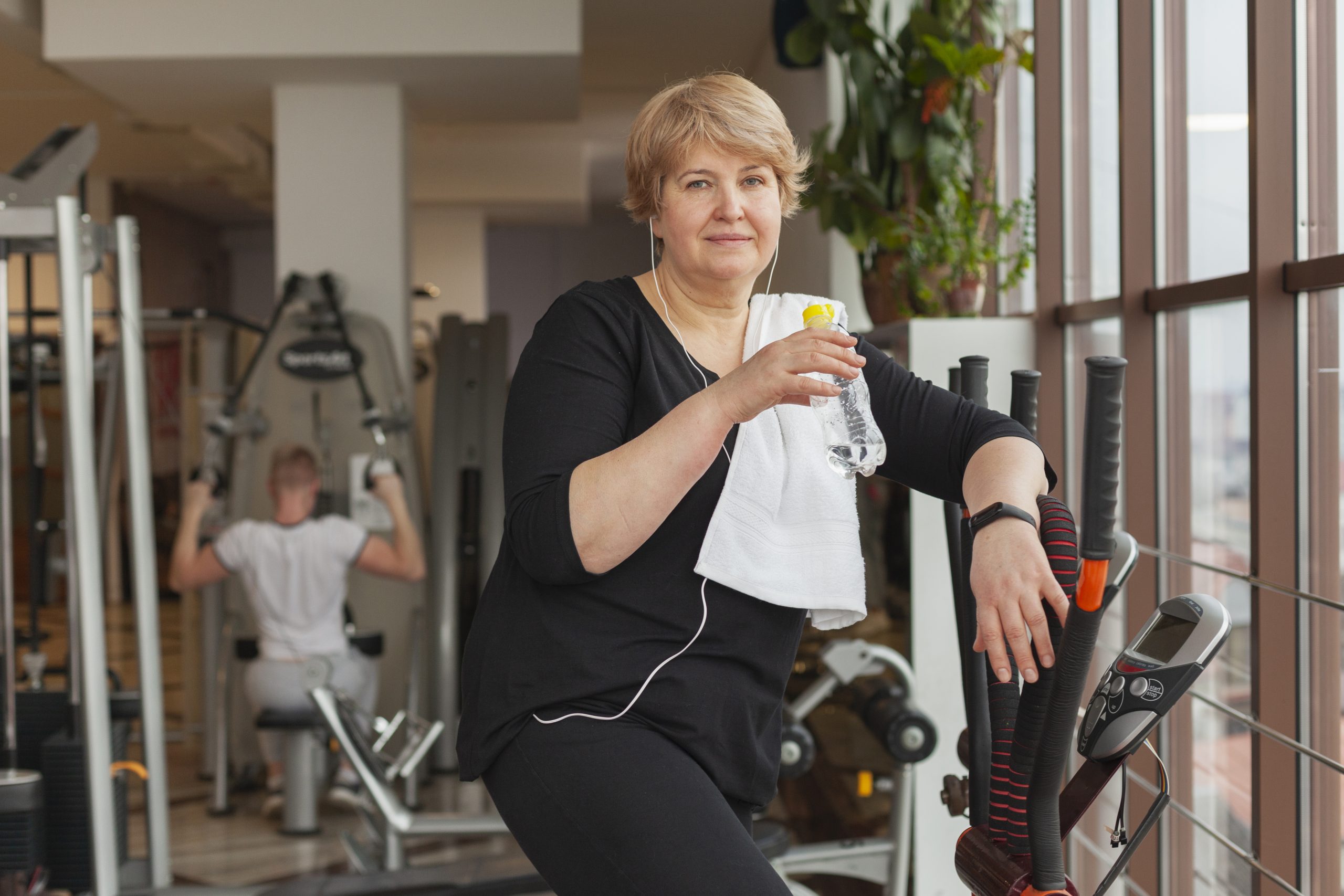 front-view-woman-training-treadmill front-view-woman-training-treadmill