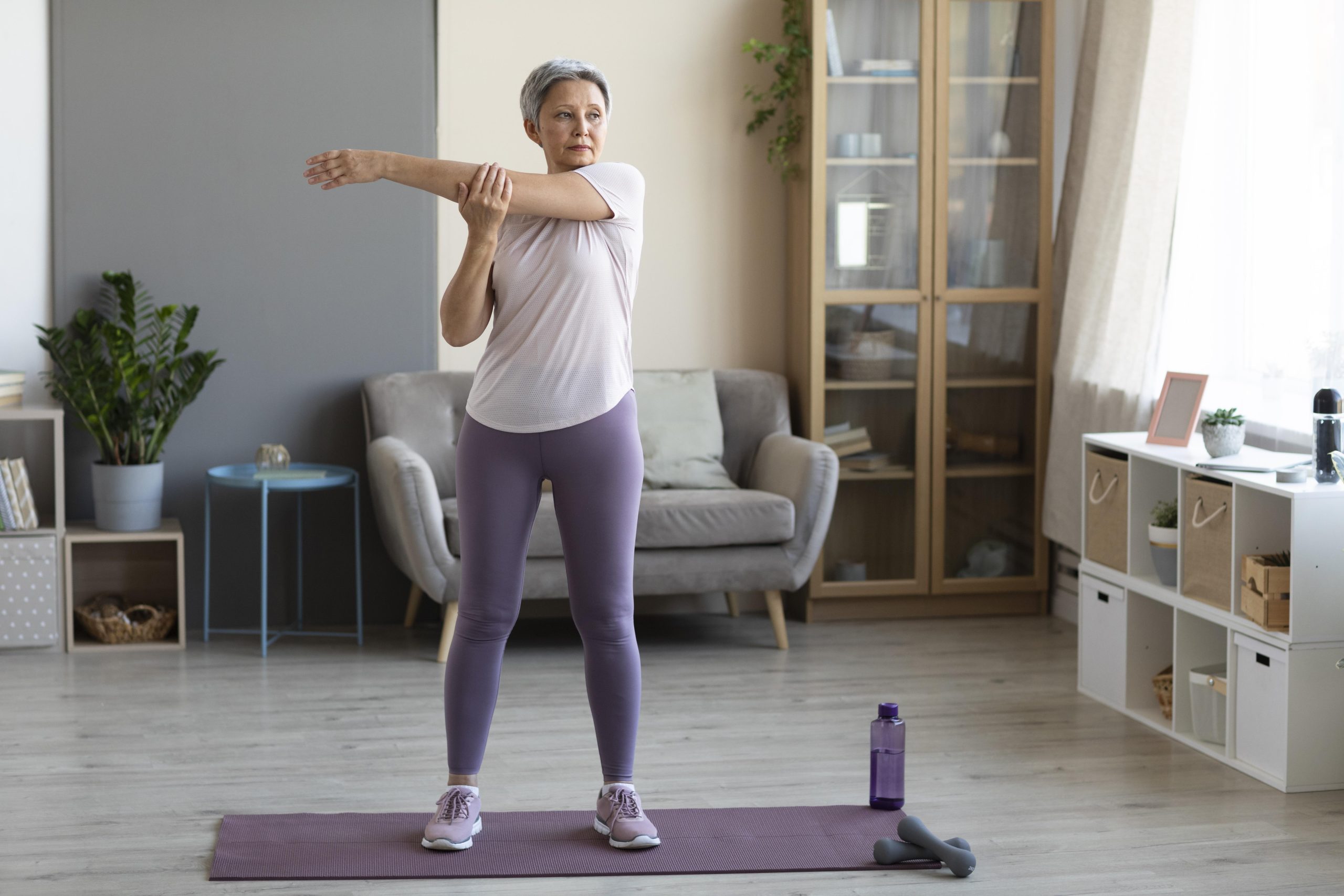 senior-woman-training-home senior-woman-training-home